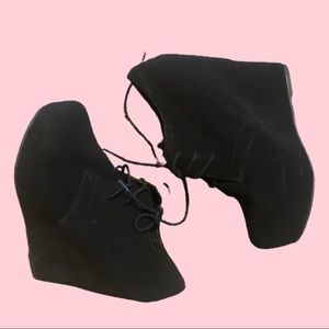 ✨3/$18✨ Black Suede ankle booties